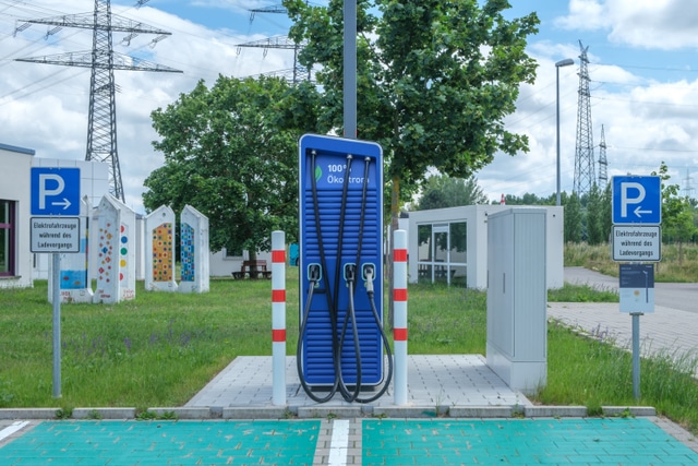 EV Charging Reliability: Status Lights Lie